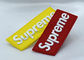 Wytłaczana etykieta z gumy PVC Silikonowa etykieta Supreme T Shirt Płaska separacja kolorów