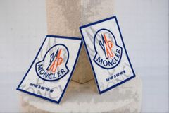 4 Kolorowe Etykiety z Sitodrukiem 0,5 mm Przezroczysty TPU Do Odzieży