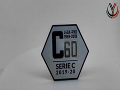 Etykieta odzieżowa TPU z nadrukiem, ze srebrnym odblaskowym logo i pianką