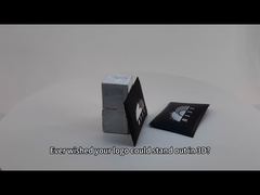 Z bliska: Termotransferowe etykiety z wytłoczonym logo 3M Reflective Material na odzież