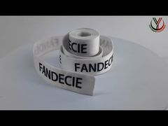 Przedstawiamy odzież dostosowaną do Twoich potrzeb gumką z nadrukiem z matowym czarnym logo