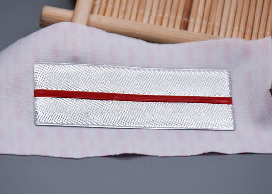 TPU Dwukolorowe wytłoczone logo Etykiety termotransferowe do odzieży